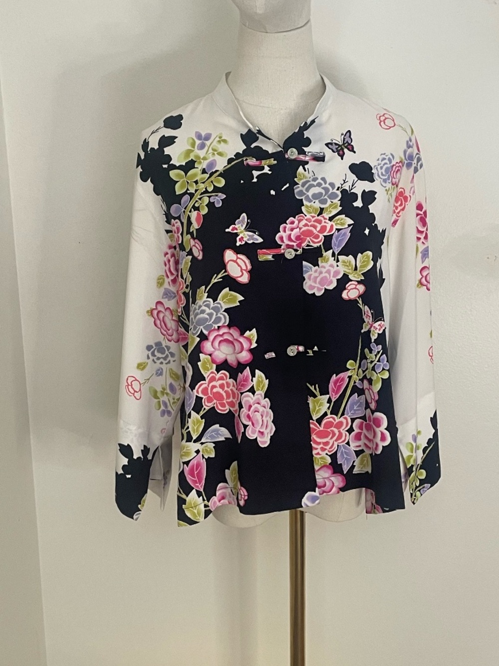 Natori Mandrin Collar Floral Blouse Size Small
